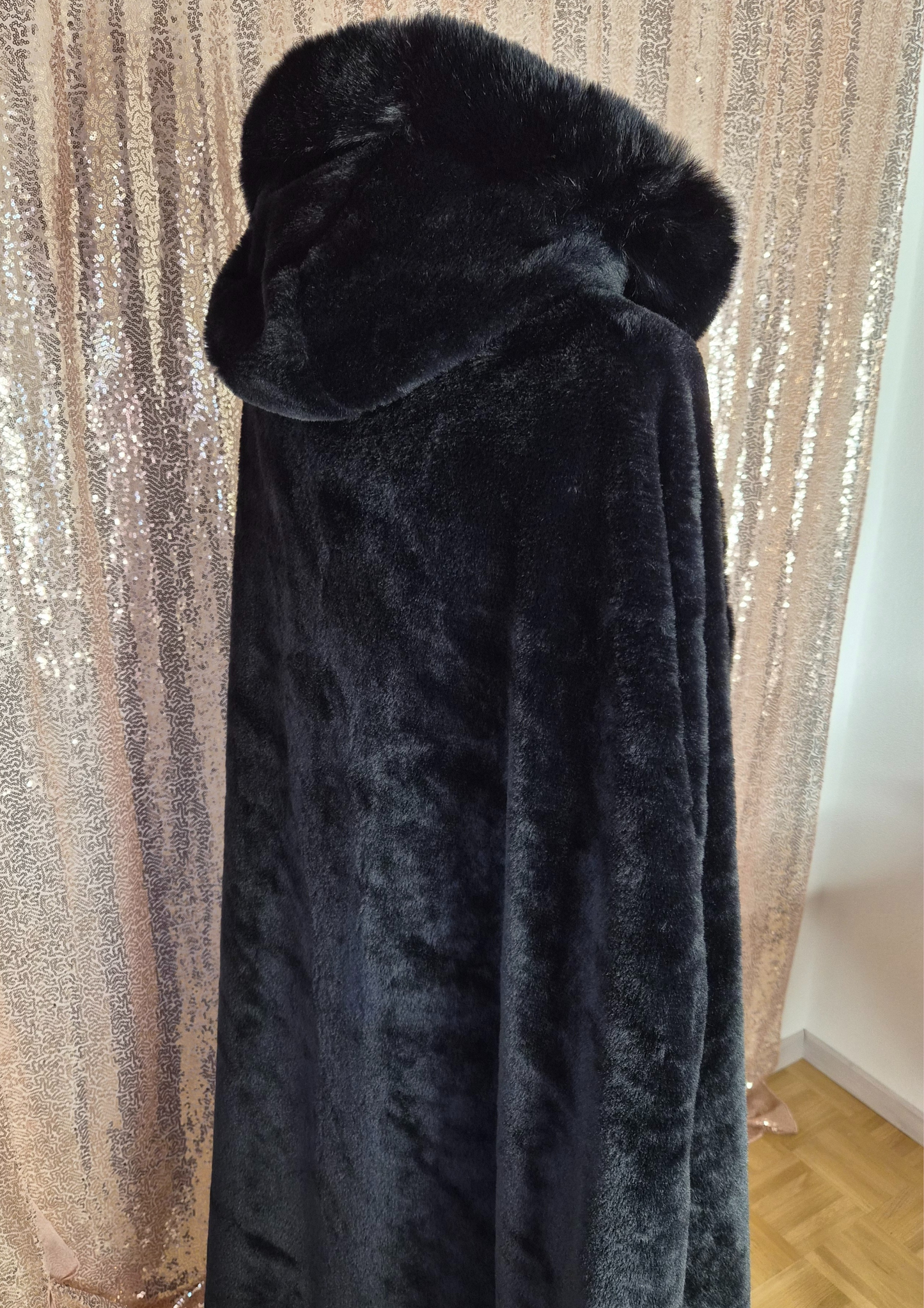 Cape fausse fourrure SCARLETT - Noir