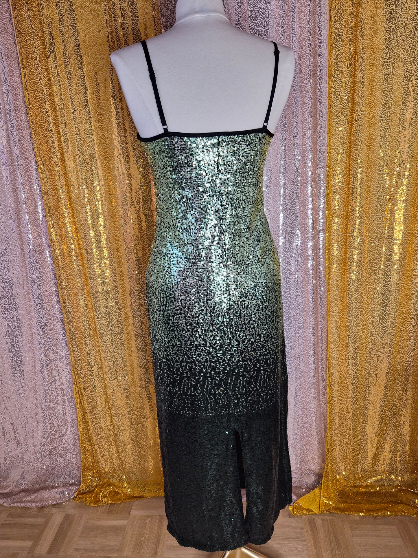 Robe longue à sequins verte