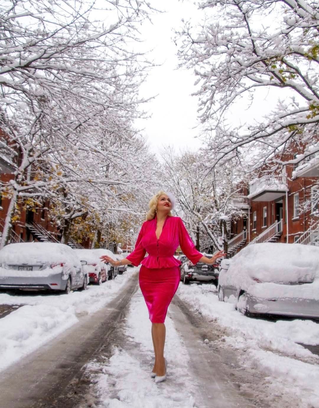 ROSE Velvet Suit - Fuchsia